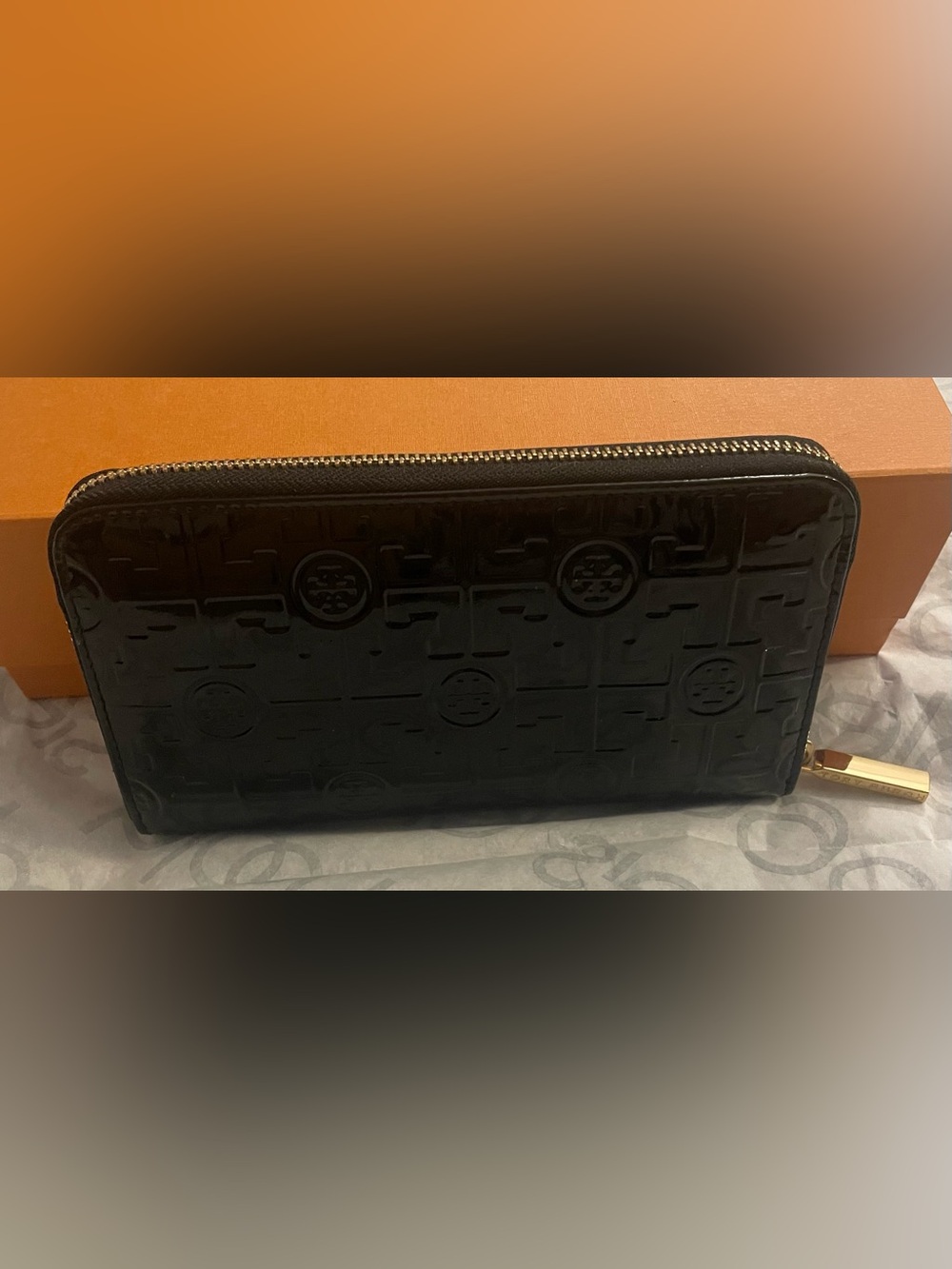 Tory Burch Embossed Patent Leather Wallet in Black - Picture 10 of 15